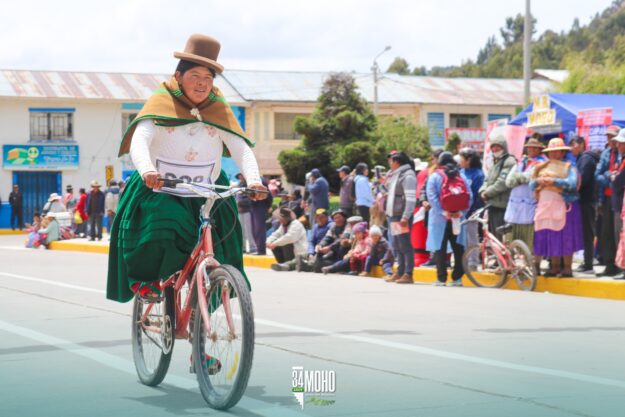 CON ÉXITO SE LLEVÓ EN SEGUNDO AÑO CONSECUTIVO LA CARRERA DE CHOLITAS EN BICICLETA